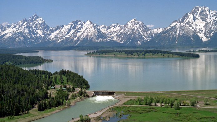 Jackson Lake hydroelectric generation dam