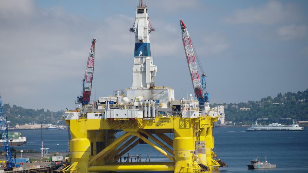 Arctic offshore drilling rig