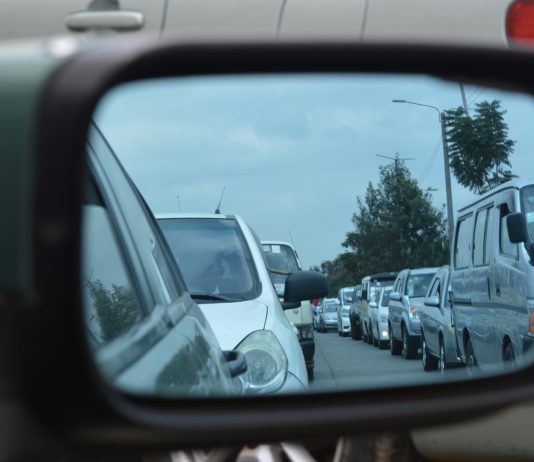 Car traffic in mirror