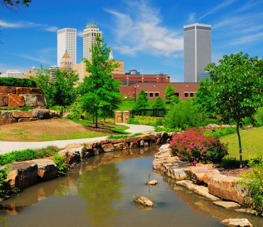 Tulsa Oklahoma skyline and park