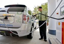 Fueling a hydrogen vehicle