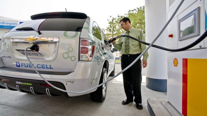 Fueling a hydrogen vehicle