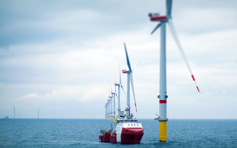 Offshore wind-farm with transfer vessel